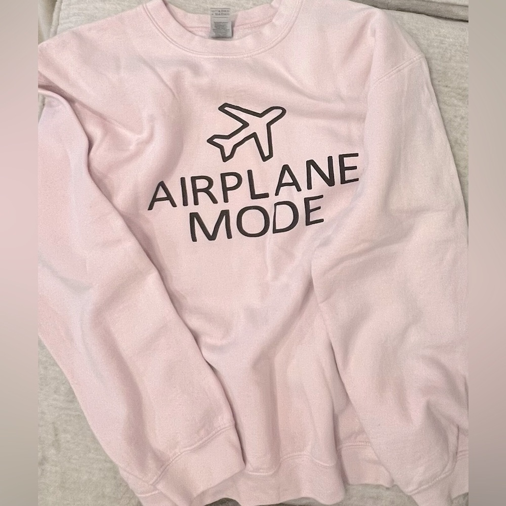 Boutique light pink crew neck sweatshirt